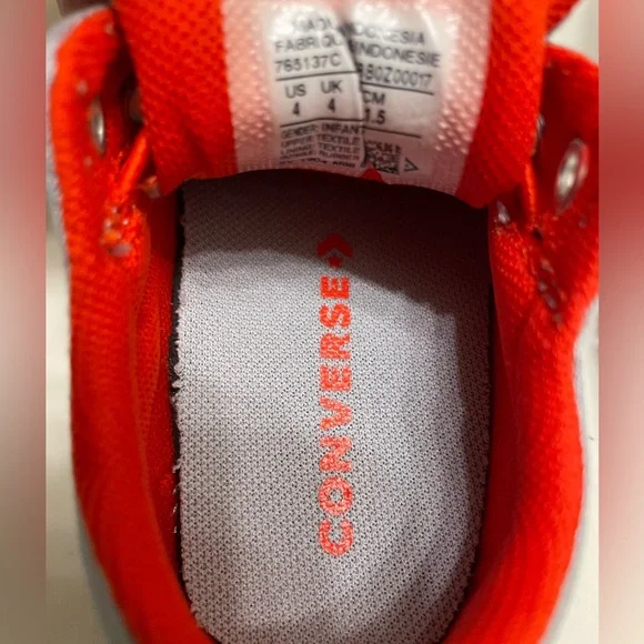 NEW Converse toddler Gray and Red Chucks All Star Shoes/New never Worn/Tot SZ 4 - Picture 2 of 11